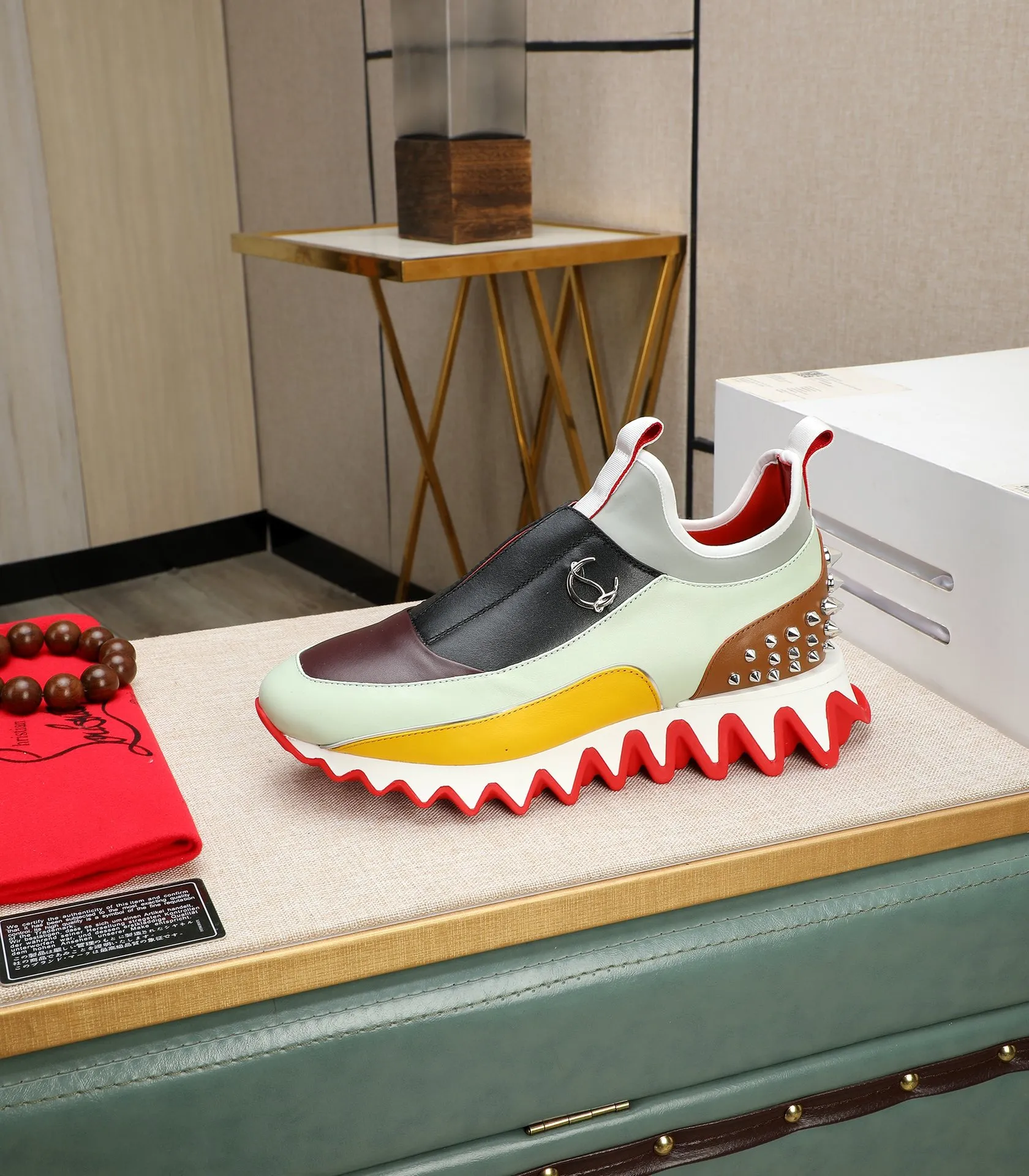 Men's shoes 💰700 (high-end goods) Christian Louboutin (CL red sole shoes) counter series, casual sneakers for couples 📢 📢 📢 Exclusive hot style release 🎈🎈💪 Movable latex feet 👻 Finished outsole line [Proud] 😝Male 38#-46, global supply 😝 [Top version]: Original imported genuine leather upper, top original leather lining, original molded TPU outsole, original 1:1 detail processing, original shoe last,